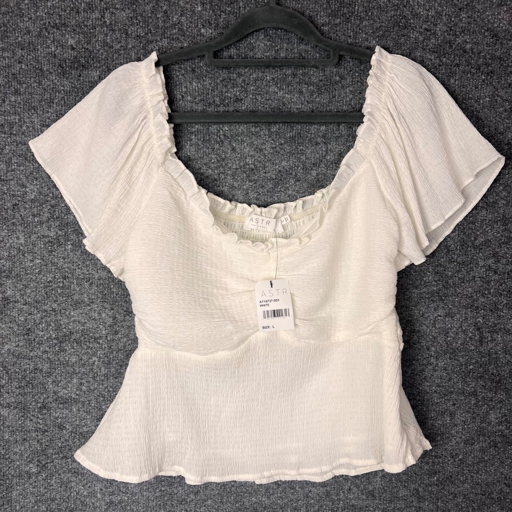 NEW ASTR The Label Smocked Peplum Top Womens L White NEW Ruffle Short Sleeve
